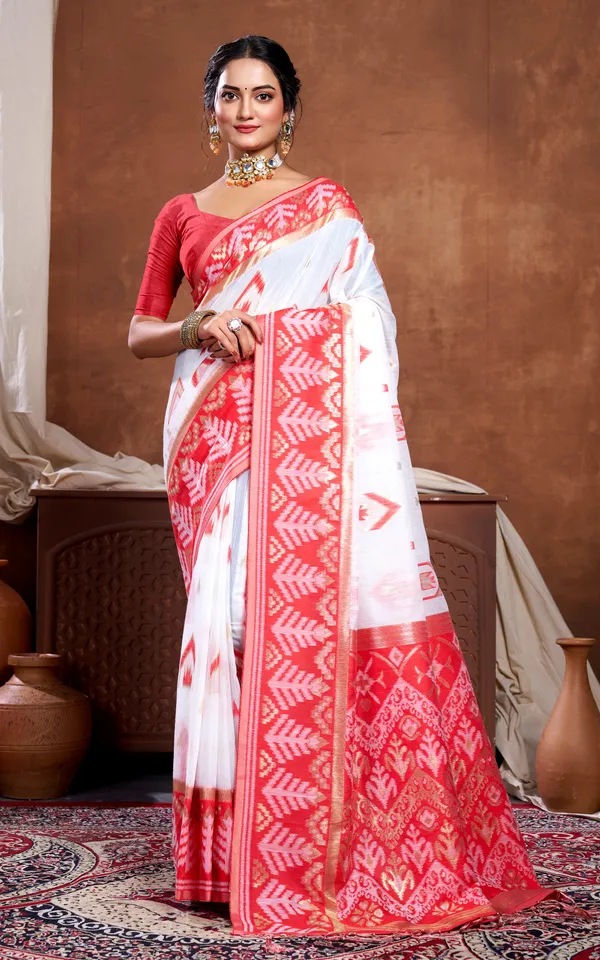 Traditional_Skirt_Nakshi_Work_Soft_Jamdani_Saree_In_Off_White_Bright_Red_And_Golden