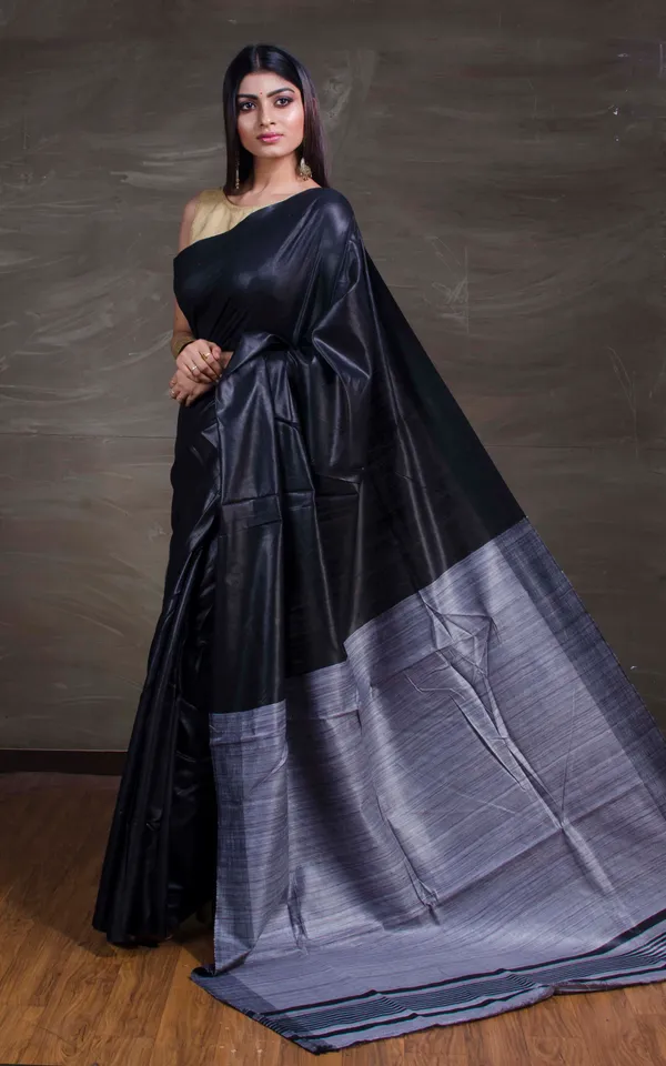 Hand_Woven_Soft_Staple_Ghicha_Tussar_Saree_In_Black_And_Grey