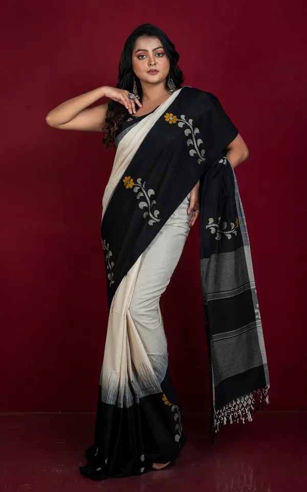 Premium_Quality_Double_Warp_Khaddar_Kadiyal_Skirt_Border_Jamdani_Saree_In_Off_White_And_Black