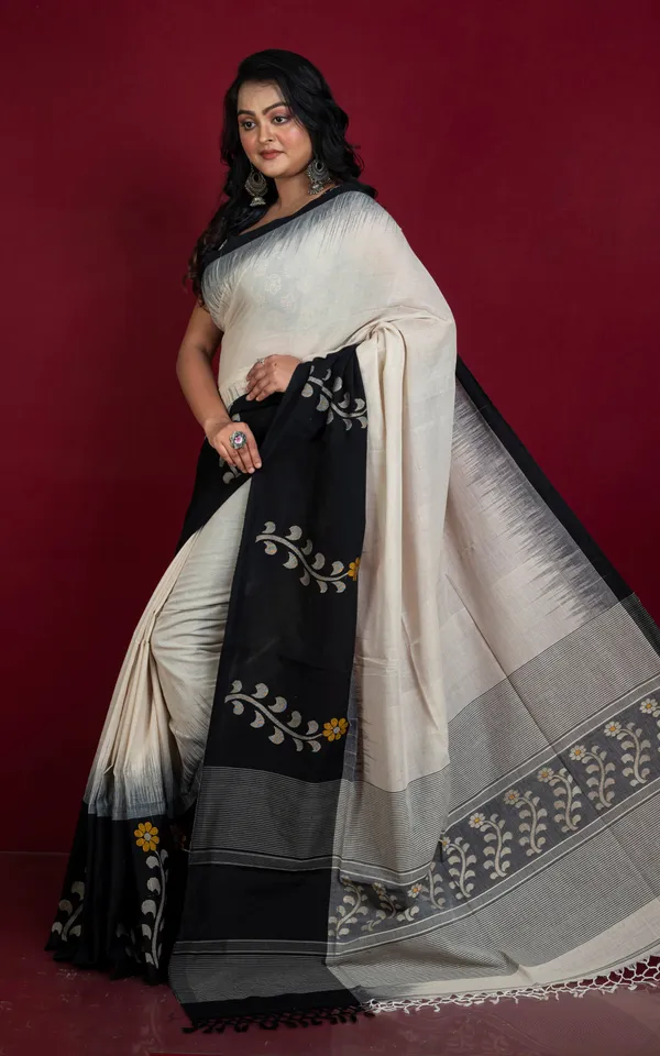 Premium_Quality_Double_Warp_Khaddar_Kadiyal_Skirt_Border_Jamdani_Saree_In_Off_White_And_Black