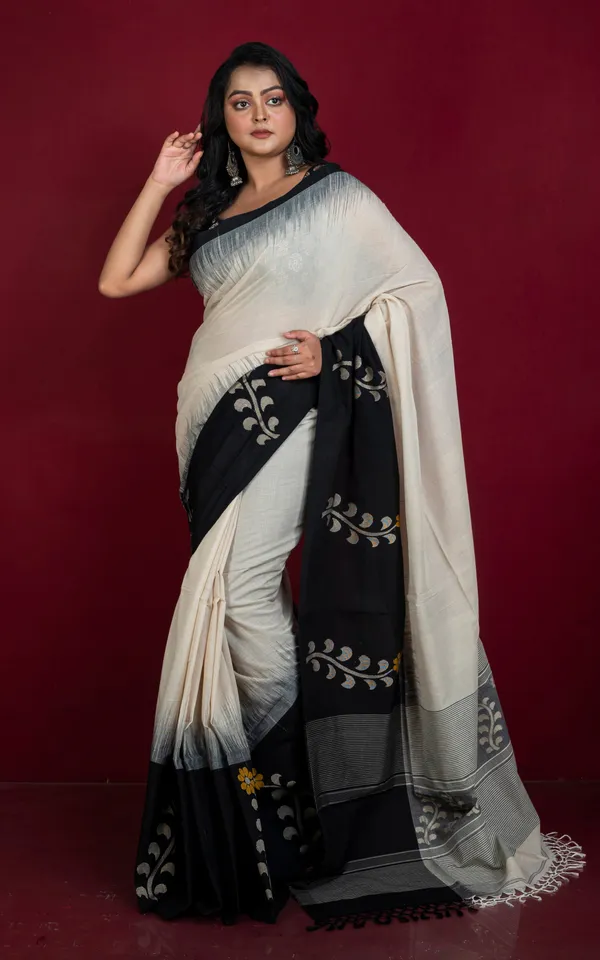 Premium_Quality_Double_Warp_Khaddar_Kadiyal_Skirt_Border_Jamdani_Saree_In_Off_White_And_Black
