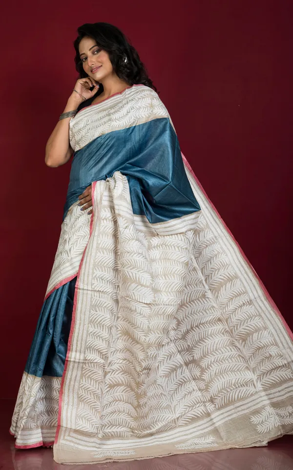 Tie_Dye_Gachi_Tussar_Silk_Hand_Embroidery_Kantha_Stitch_Saree_In_Blue_Gray_Matte_Red_Gold_Beige_And_Off_White_Thread_Work