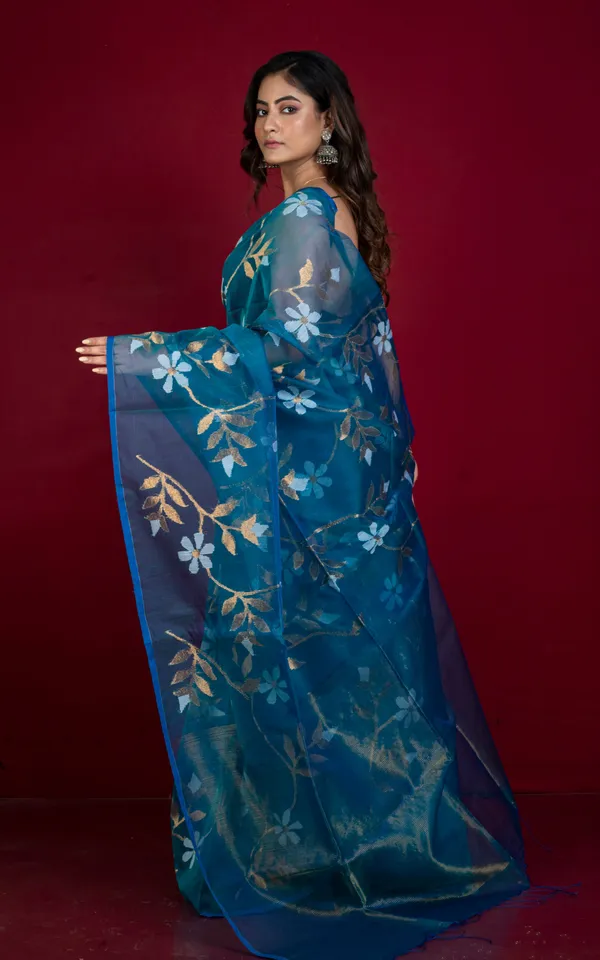 Premium_Poth_Muslin_Silk_Jamdani_Saree_With_Jaal_Floral_Work_In_Peacock_Blue_Off_White_And_Golden
