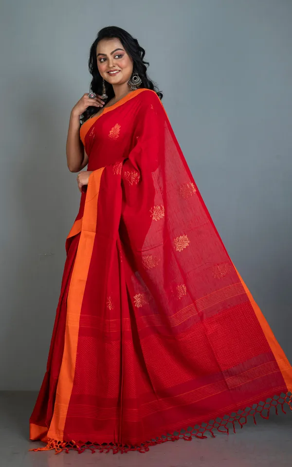 Hand_Woven_Poth_Soft_Cotton_Saree_In_Crimson_Red_Gold_And_Orange