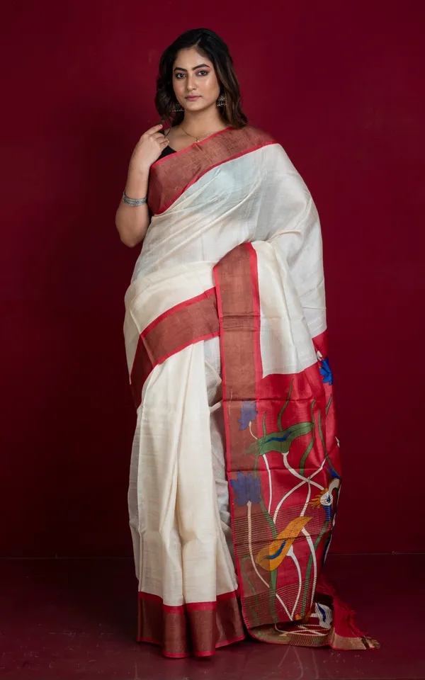 Kalamkari_Printed_Pallu_And_Blouse_Piece_Tussar_Silk_Saree_In_Off_White_Red_And_Multicolor_With_Matte_Finish_Zari_Border