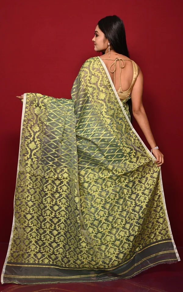 Traditional_Soft_Jamdani_Saree_In_Sage_Green_Pastel_Yellow_And_Muted_Golden
