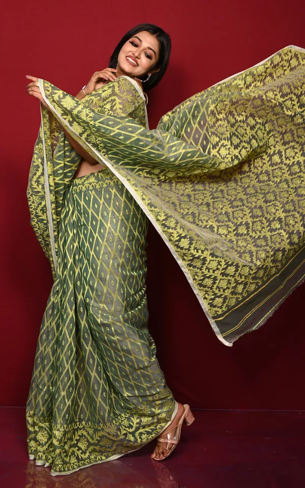 Traditional_Soft_Jamdani_Saree_In_Sage_Green_Pastel_Yellow_And_Muted_Golden