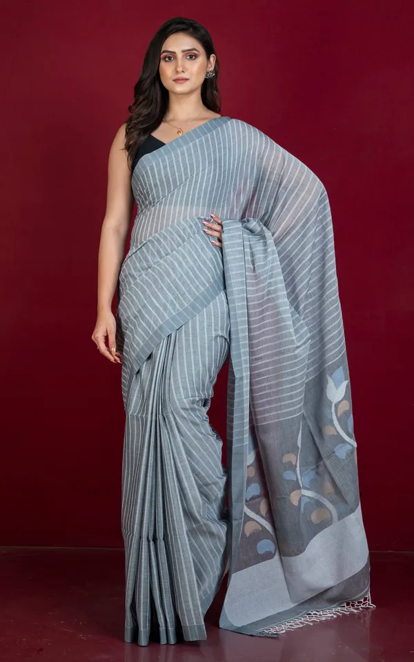 Woven_Khes_Work_Authentic_Khaddar_Cotton_Jamdani_Saree_In_Grey_Off_White_Beige_And_Blue