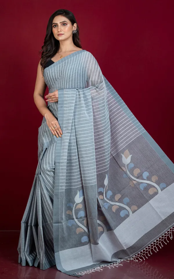 Woven_Khes_Work_Authentic_Khaddar_Cotton_Jamdani_Saree_In_Grey_Off_White_Beige_And_Blue