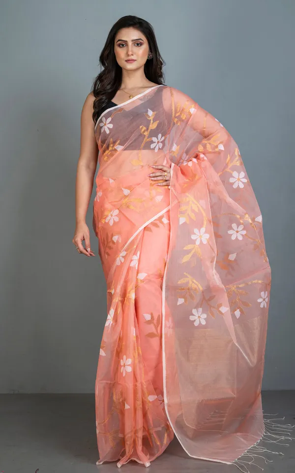 Premium_Poth_Muslin_Silk_Jamdani_Saree_With_Jaal_Floral_Work_In_Candlelight_Peach_Off_White_And_Golden