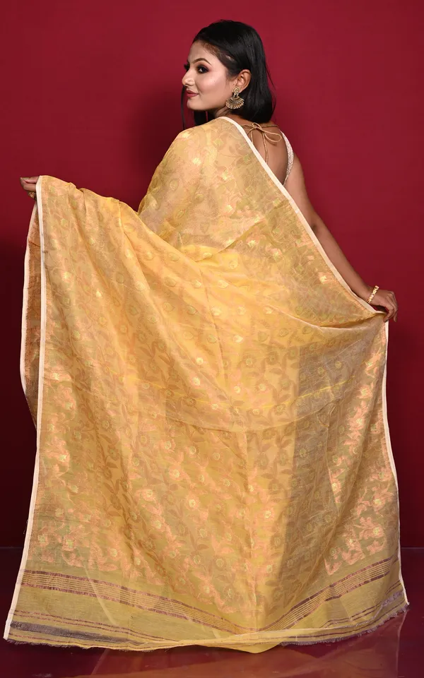 Traditional_Floral_Nakshi_Work_Soft_Brocade_Jamdani_Saree_In_Pastel_Yellow_And_Off_White_With_Copper_And_Muted_Golden_Zari_Nakshi_Work
