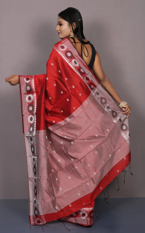 Bengal_Handloom_Soft_Khadi_Cotton_Silk_Saree_In_Rust_And_Off_White