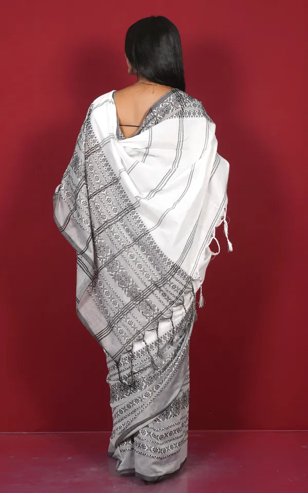 Skirt_Nakshi_Work_Soft_Cotton_Saree_In_White_And_Black