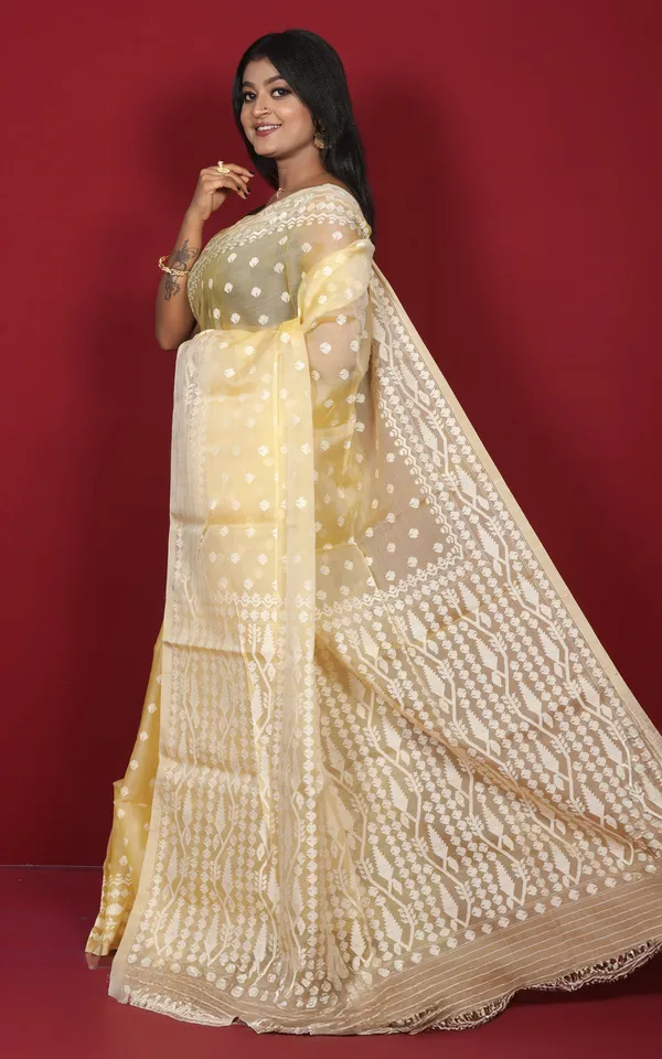 Premium_Quality_Traditional_Needle_Karat_Nakshi_Motif_Work_Muslin_Silk_Dhakai_Jamdani_In_Pastel_Yellow_And_Off_White