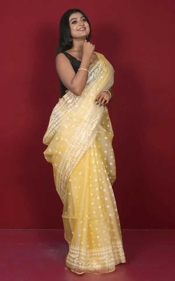 Premium_Quality_Traditional_Needle_Karat_Nakshi_Motif_Work_Muslin_Silk_Dhakai_Jamdani_In_Pastel_Yellow_And_Off_White