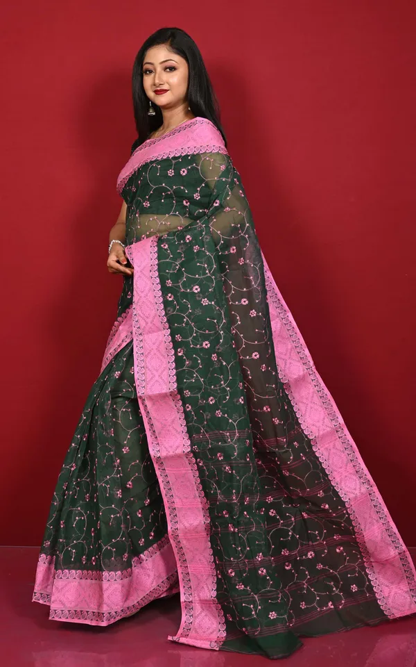 Bengal_Handloom_Cotton_Saree_With_Floral_Jaal_Embroidery_Work_In_Dark_Bottle_Green_And_Pink