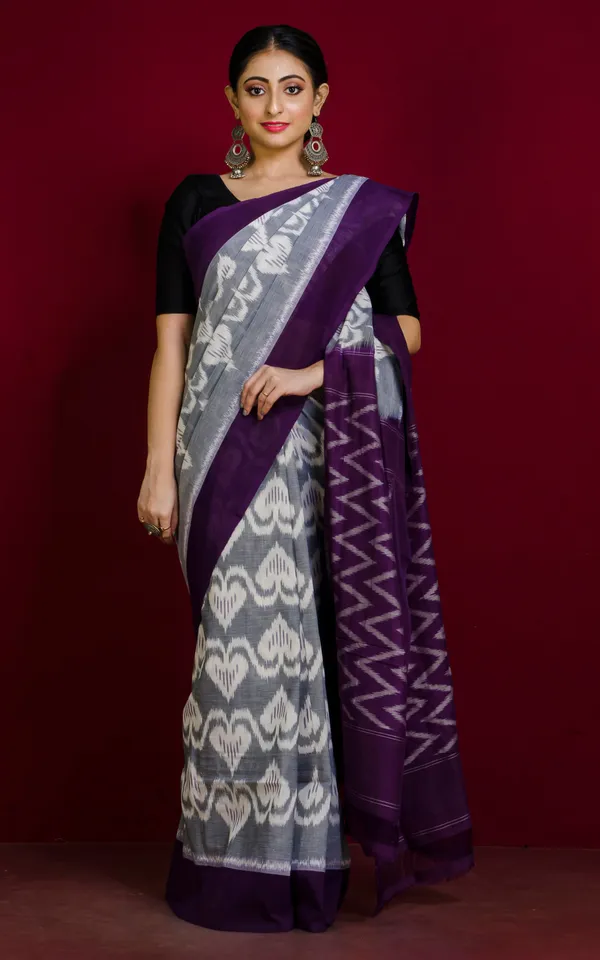 Soft_Mercerized_Cotton_Ikkat_Pochampally_Saree_In_Grey_Off_White_And_Eggplant_Purple