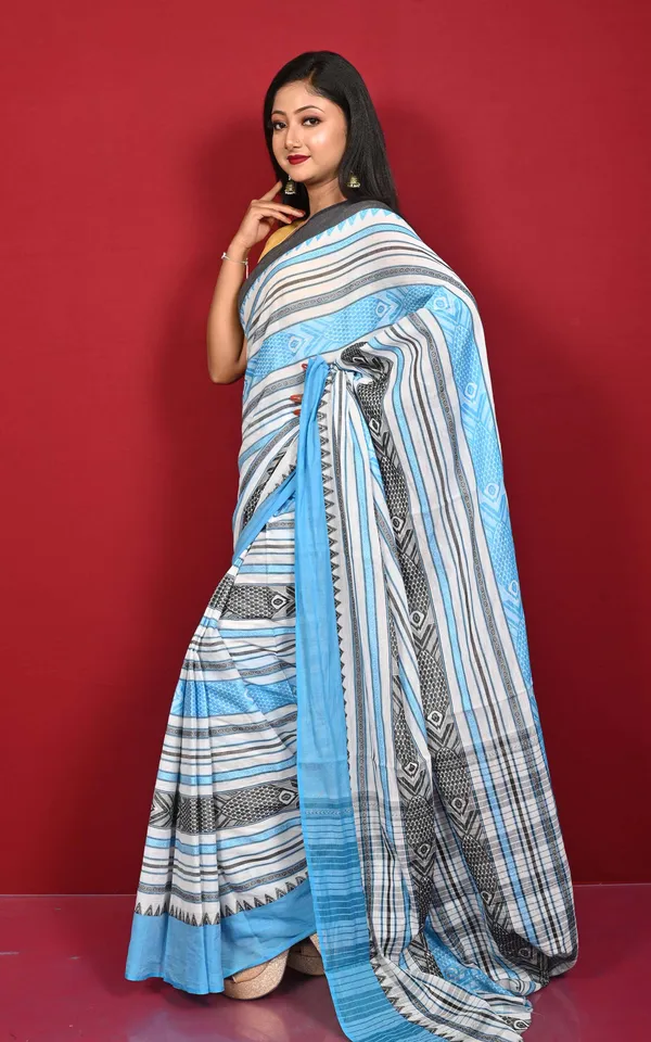 Bengal_Handloom_Fish_Nakshi_Motif_Soft_Begumpuri_Cotton_Saree_In_Off_White_Blue_And_Black