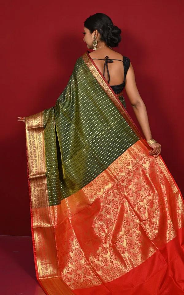 Tan_Chui_Brocade_Kanjivaram_Silk_Saree_In_Dark_Olive_Green_And_Red