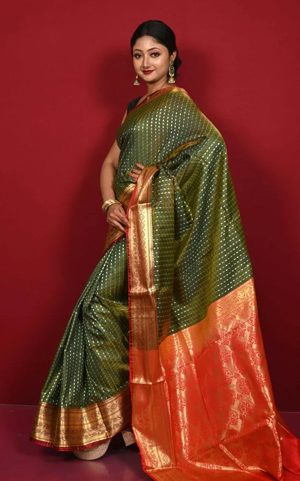 Tan_Chui_Brocade_Kanjivaram_Silk_Saree_In_Dark_Olive_Green_And_Red