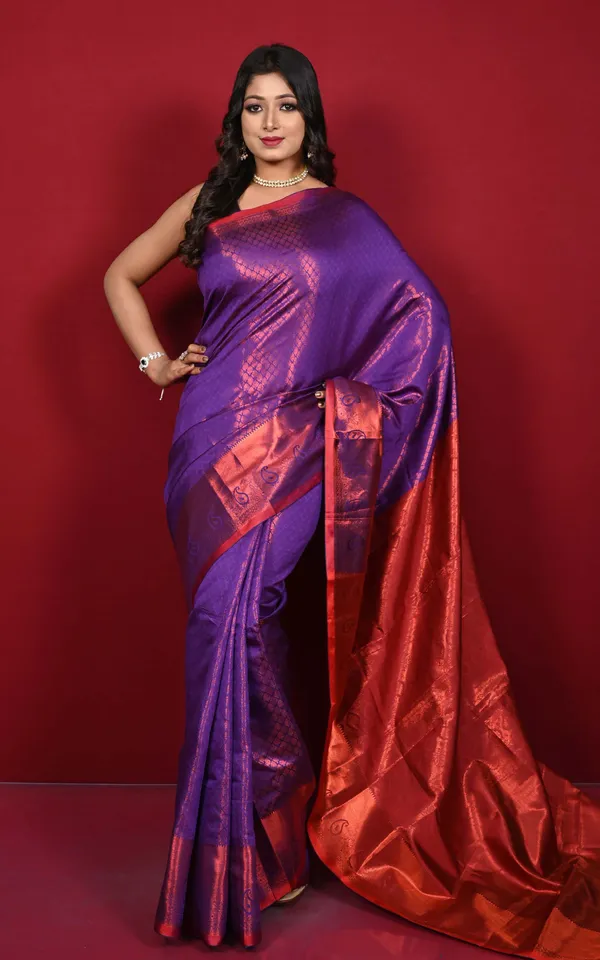 Tan_Chui_Copper_Zari_Nakshi_Woven_Brocade_Kanjivaram_Silk_Saree_In_Purple_And_Red