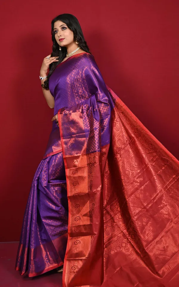 Tan_Chui_Copper_Zari_Nakshi_Woven_Brocade_Kanjivaram_Silk_Saree_In_Purple_And_Red