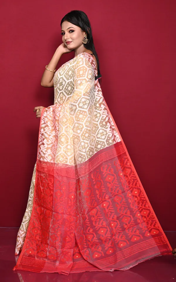 Traditional_Cotton_Muslin_Soft_Jamdani_Saree_In_Beige_Off_White_And_Red