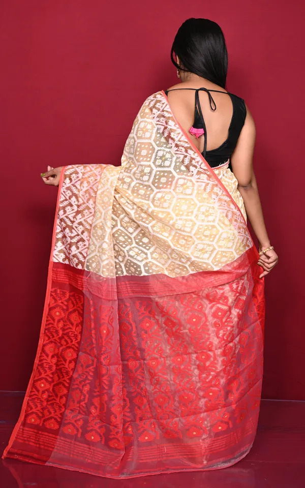 Traditional_Cotton_Muslin_Soft_Jamdani_Saree_In_Beige_Off_White_And_Red
