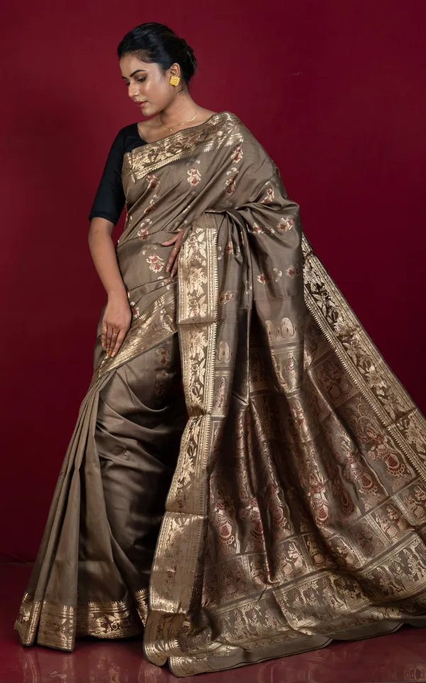 Hand_Woven_Swarnachari_Pure_Silk_Saree_In_Ashen_Brown_Maroon_And_Matt_Gold
