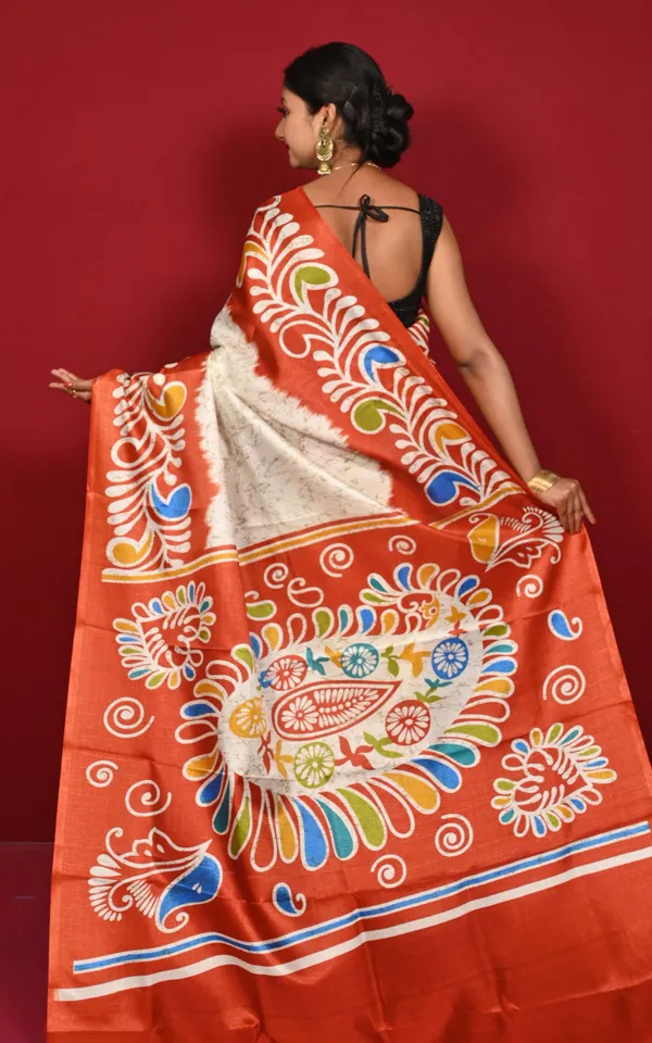 Hand_Batik_Printed_Soft_Semi_Ghicha_Silk_Saree_In_Off_White_Rust_Red_And_Multicolor