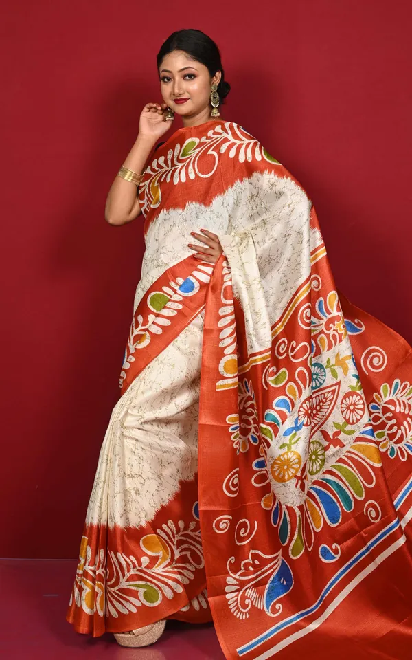 Hand_Batik_Printed_Soft_Semi_Ghicha_Silk_Saree_In_Off_White_Rust_Red_And_Multicolor