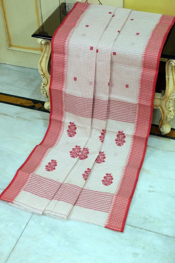 Medium_Size_Thread_Nakshi_Border_Premium_Quality_Bengal_Handloom_Self_Micro_Check_Cotton_Saree_In_Off_White_And_Red