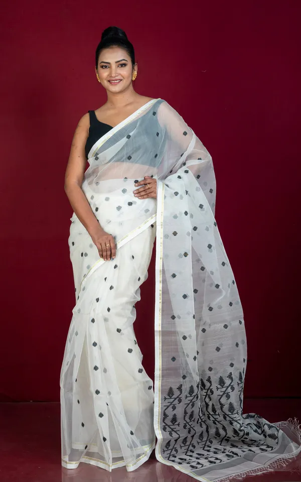 Hand_Woven_Satin_Silk_Slim_Border_Solapuri_Soft_Muslin_Silk_Jamdani_Saree_With_Needle_Karat_Pallu_In_Off_White_Black_And_Golden