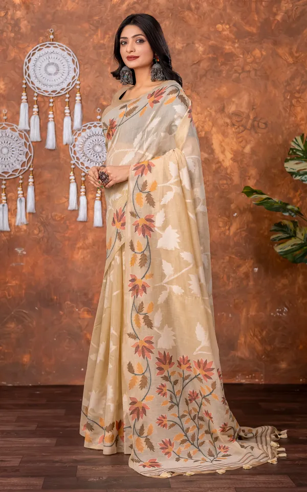 Traditional_Floral_Nakshi_Skirt_Work_Soft_Jamdani_Saree_In_Beige_Off_White_And_Multicolor
