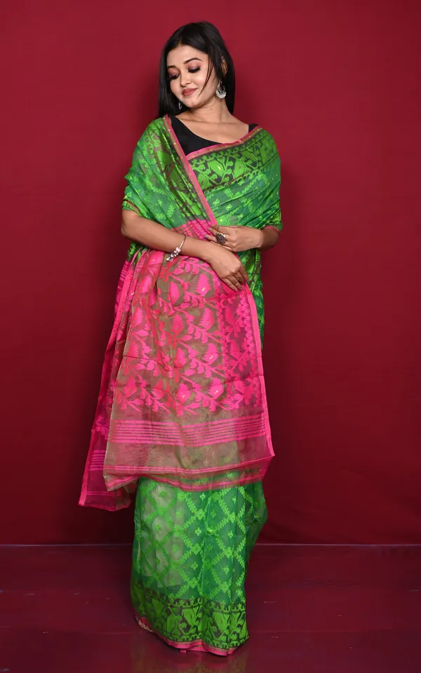 Traditional_Cotton_Muslin_Soft_Jamdani_Saree_In_Bright_Green_And_Hot_Pink