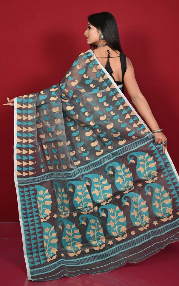 Crowned_Temple_Border_Hand_Woven_Nakshi_Butta_Work_Cotton_Muslin_Jamdani_Saree_In_Gray_Parmesan_And_Cyan