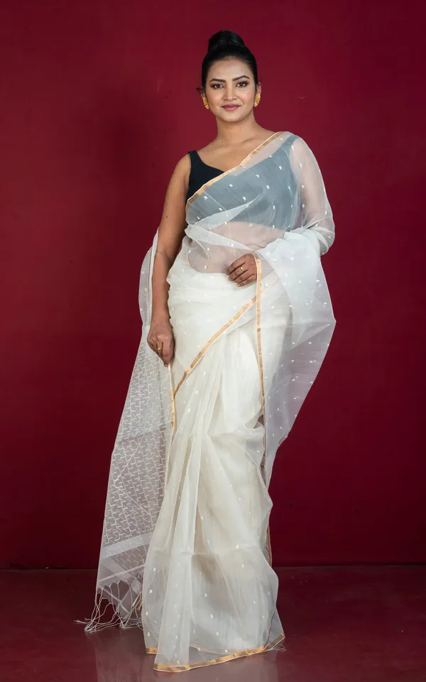 Hand_Woven_Satin_Silk_Slim_Border_Solapuri_Soft_Muslin_Silk_Jamdani_Saree_In_Off_White_White_And_Golden