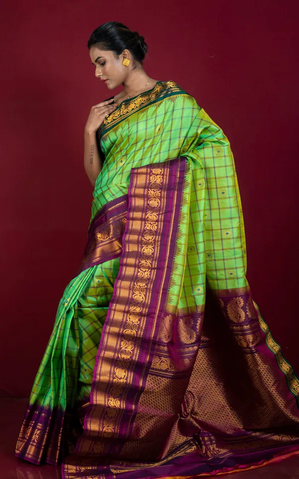 Exclusive_Woven_Mahapar_Ganga_Jamuna_Border_Checks_Gadwal_Silk_Saree_In_Apple_Green_Palatinate_Purple_Sherpa_Blue_And_Golden_Zari_Weave