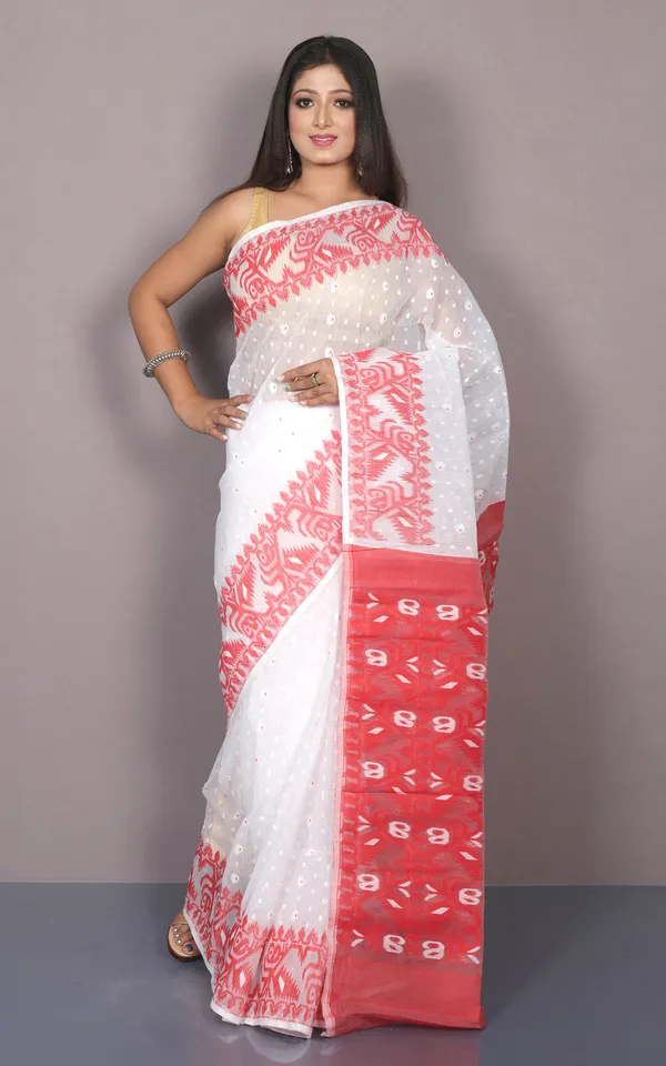 Traditional_Karat_Nakshi_Work_Cotton_Muslin_Soft_Jamdani_Saree_In_Off_White_And_Red