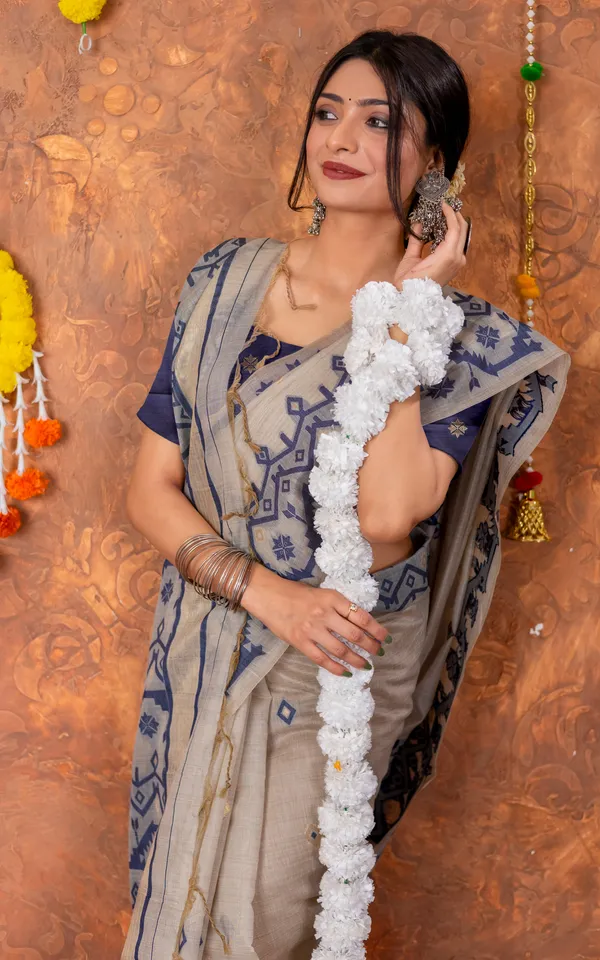 Tantuja_Inspired_Traditional_Karat_Needle_Nakshi_Jaal_Work_Soft_Jamdani_Saree_In_Beige_Navy_Blue_And_Matte_Golden