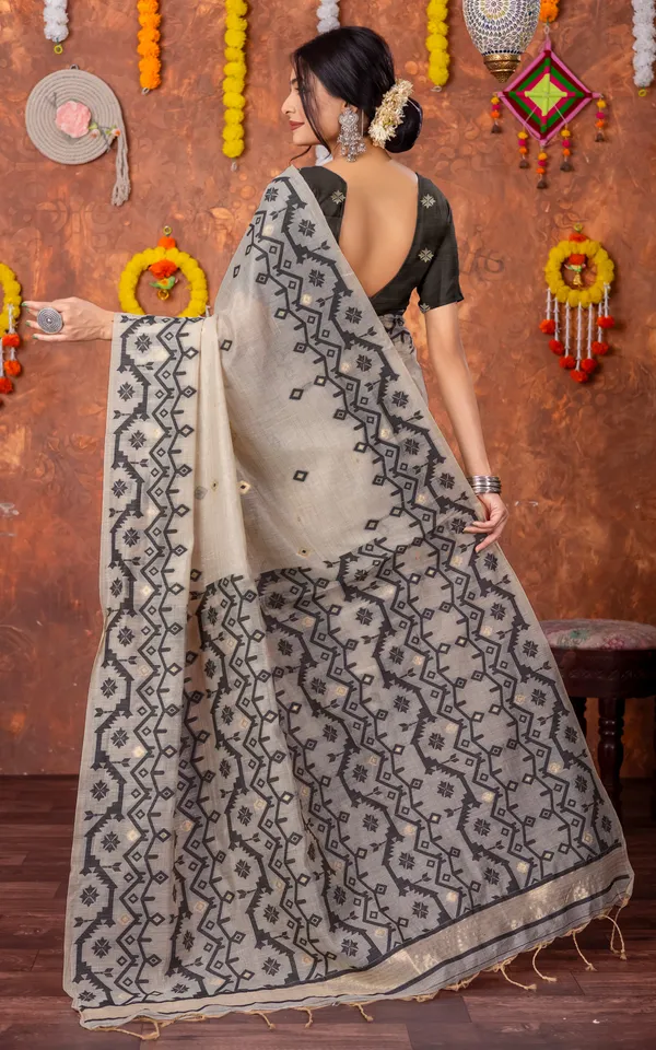Tantuja_Inspired_Traditional_Karat_Needle_Nakshi_Jaal_Work_Soft_Jamdani_Saree_In_Beige_Black_And_Matte_Golden
