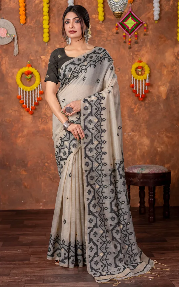 Tantuja_Inspired_Traditional_Karat_Needle_Nakshi_Jaal_Work_Soft_Jamdani_Saree_In_Beige_Black_And_Matte_Golden