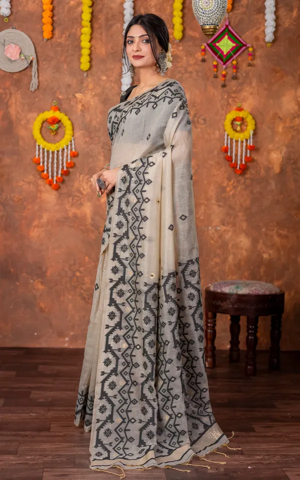 Tantuja_Inspired_Traditional_Karat_Needle_Nakshi_Jaal_Work_Soft_Jamdani_Saree_In_Beige_Black_And_Matte_Golden