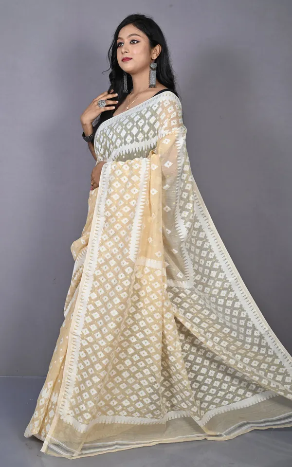 Solapuri_Work_Jamdani_Saree_In_Parmesan_Off_White_And_Golden
