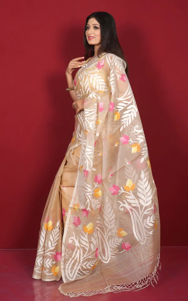 Premium_Quality_Jangla_Jaal_Work_Muslin_Silk_Dhakai_Jamdani_Saree_In_English_Beige_Off_White_And_Multicolor_Thread_Work