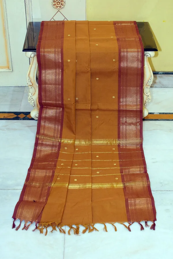 Jacket_Nakshi_Border_Work_Cotton_Gadwal_Saree_In_Hawaiian_Tan_And_Maroon