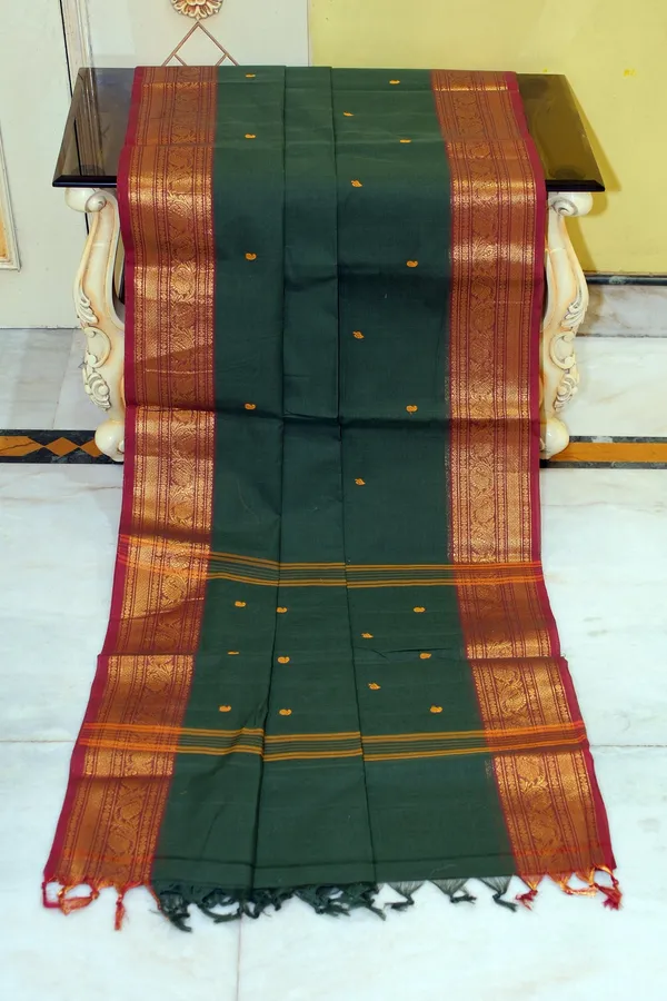 Jacket_Nakshi_Border_Work_Cotton_Gadwal_Saree_In_Dark_Jungle_Green_Burnt_Umber_And_Yellow