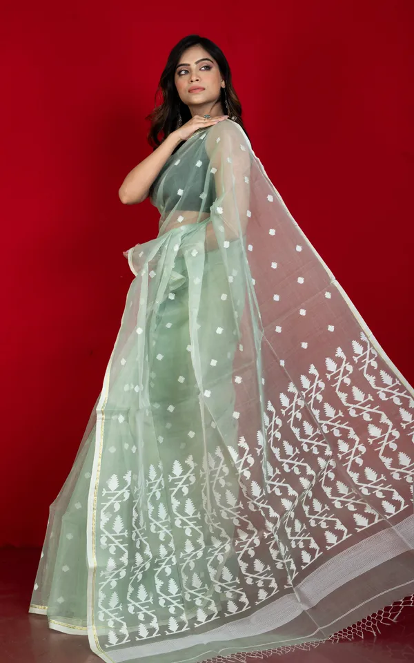 Hand_Woven_Satin_Silk_Slim_Border_Solapuri_Soft_Muslin_Silk_Jamdani_Saree_With_Needle_Karat_Pallu_In_Laurel_Green_Off_White_And_Golden