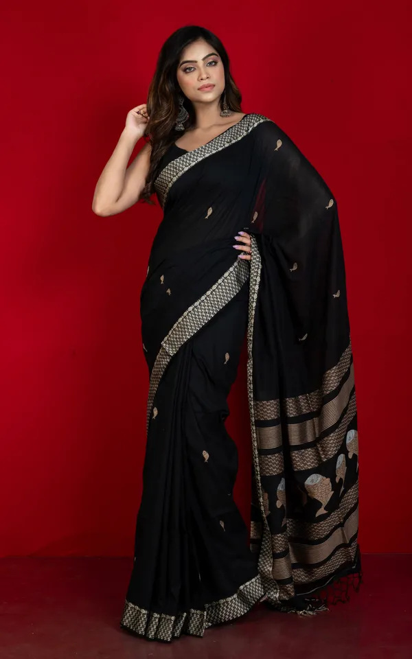 Premium_Quality_Double_Warp_Soft_Pure_Cotton_Bomkai_Saree_In_Black_Dutch_White_And_Off_White