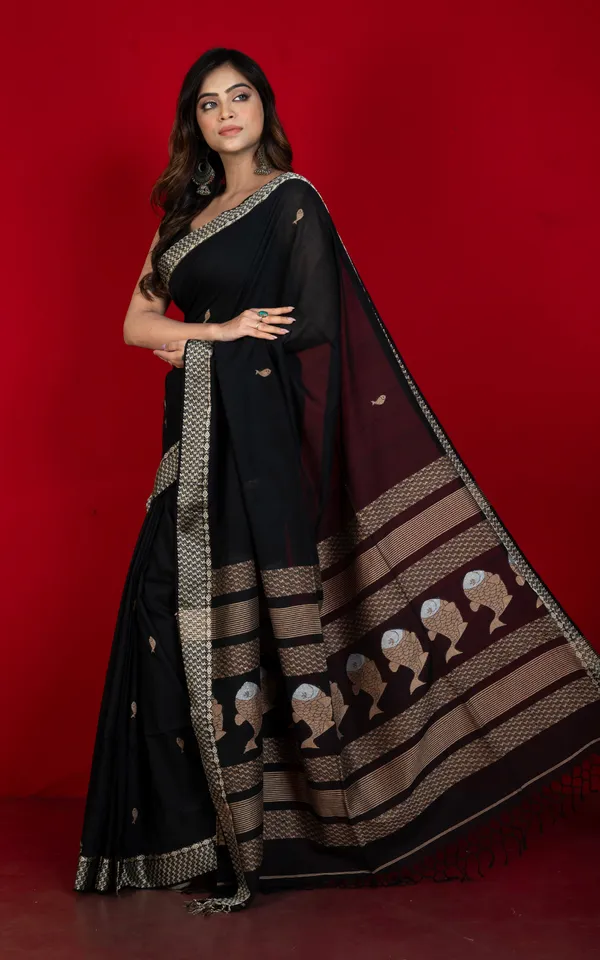 Premium_Quality_Double_Warp_Soft_Pure_Cotton_Bomkai_Saree_In_Black_Dutch_White_And_Off_White